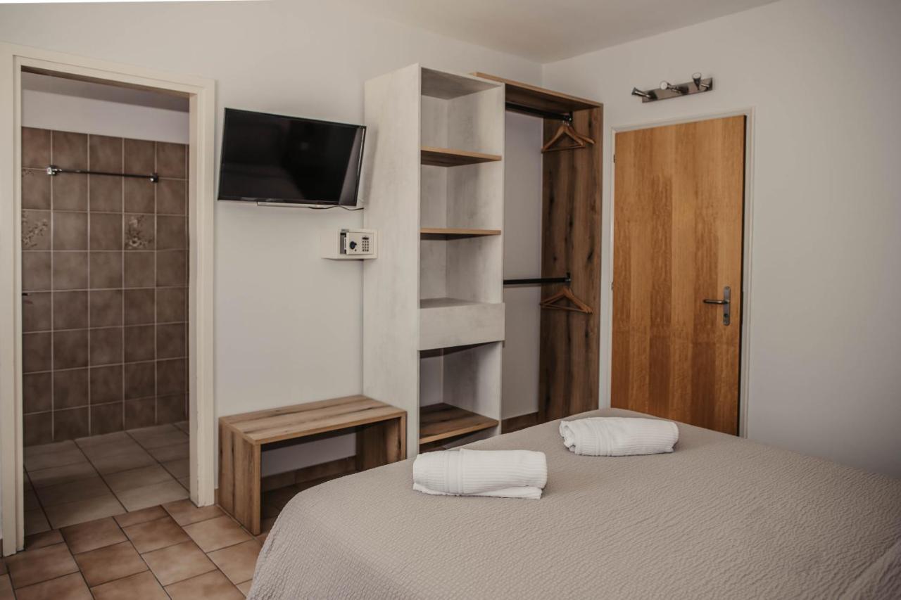 Albergo Ristorante Al Portico Gerra  Bagian luar foto