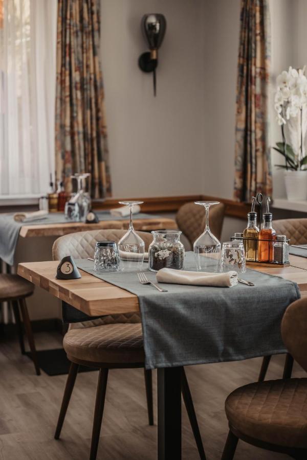 Albergo Ristorante Al Portico Gerra  Bagian luar foto