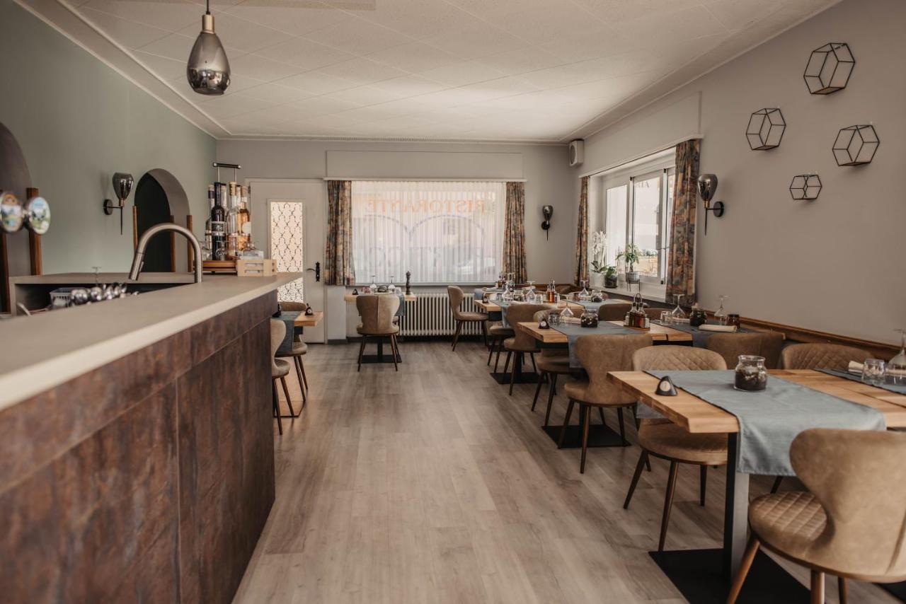 Albergo Ristorante Al Portico Gerra  Bagian luar foto